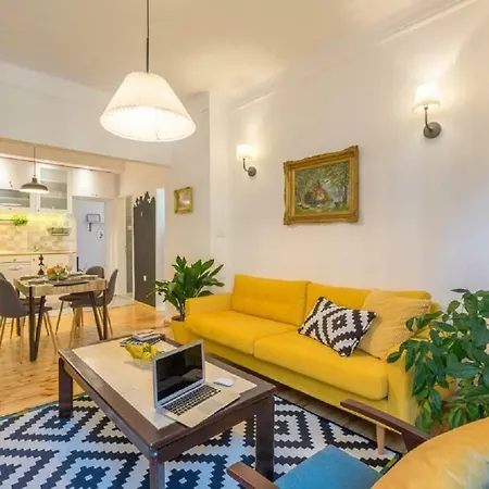 Downtown Wanderlust Apartment Sofia